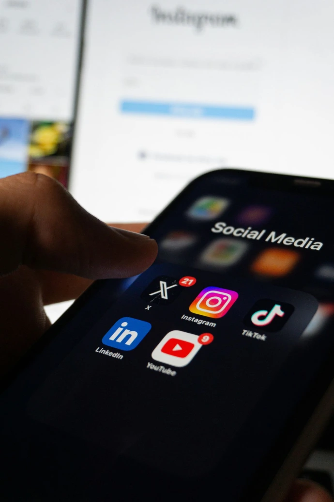 Agent de gestion de réseaux sociaux